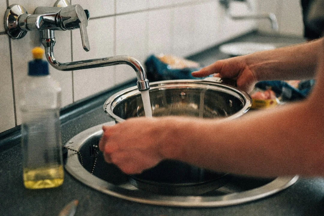 Tallinna Vesi hoiatab: hoidistamishooaeg ummistab kanalisatsioonitorustikke