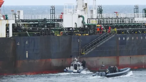 Rootsi peatanud varjalaevastiku tanker sattus reostuse skandaali