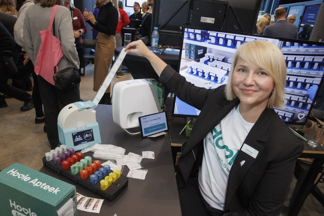 Ravimirobot ja kukkumisandur aitavad eakatel kodus kauem hakkama saada