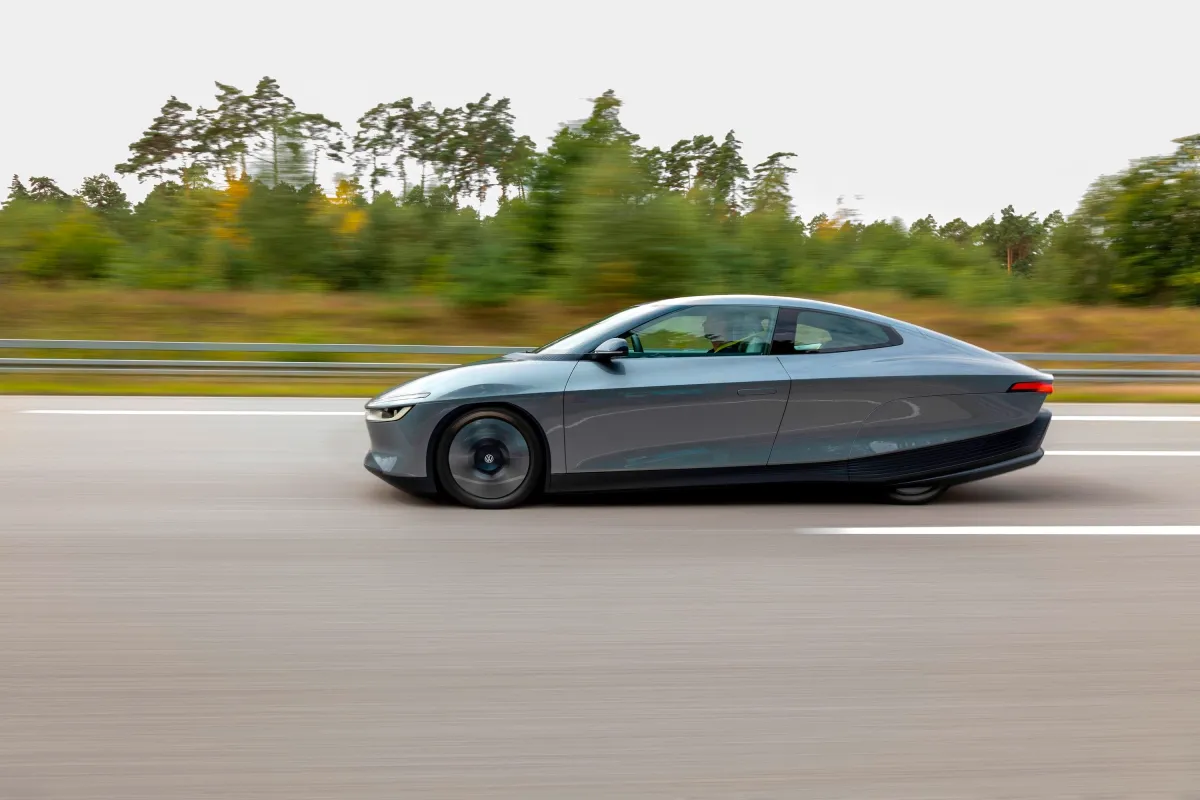Volkswageni uus elektriauto prototüüp läbis sõidu Wolfsburgist Viini rekordilise säästlikkusega