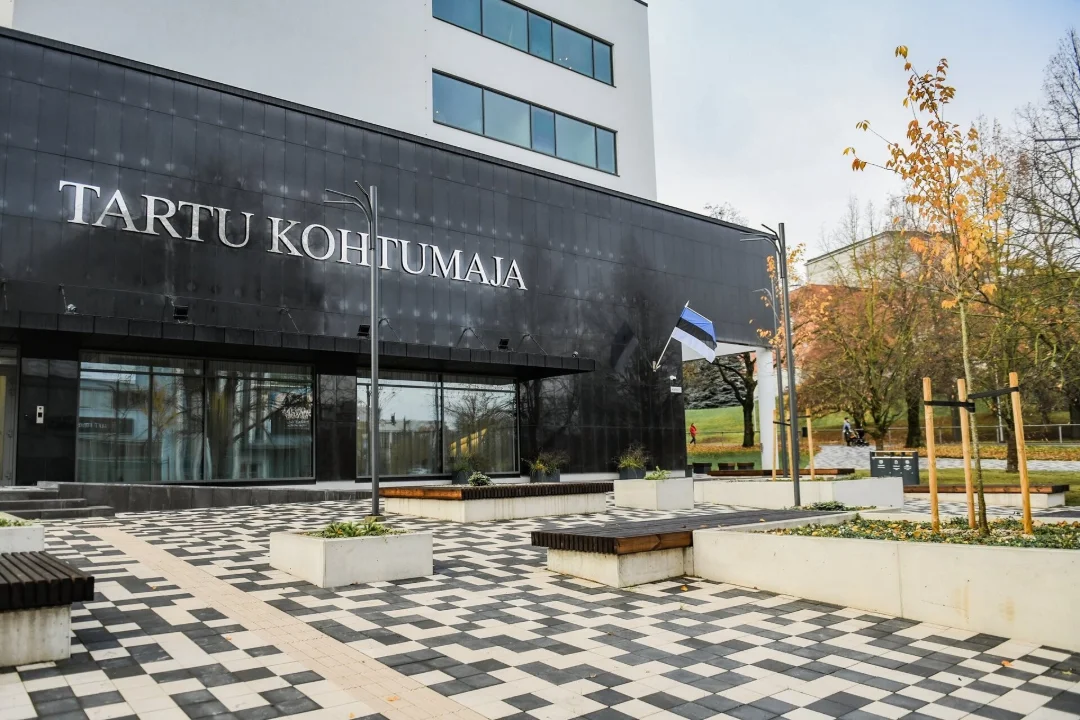 PANTVANGIDRAAMA TARTUS: kohtu alla antud rumeenlane eitab süüd