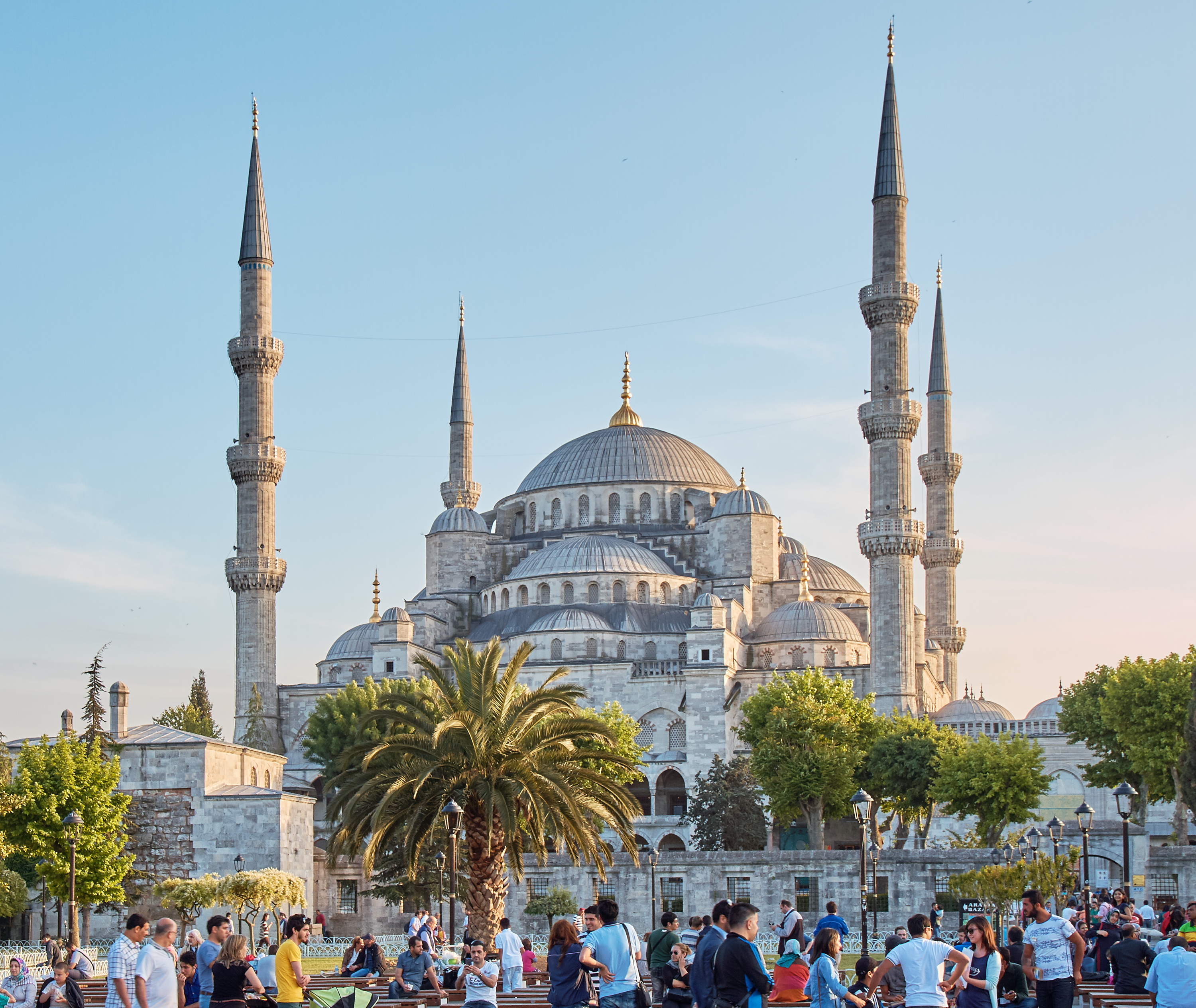 Türgi peatas Vene turiste Hagia Sophias Piibli lugemise eest