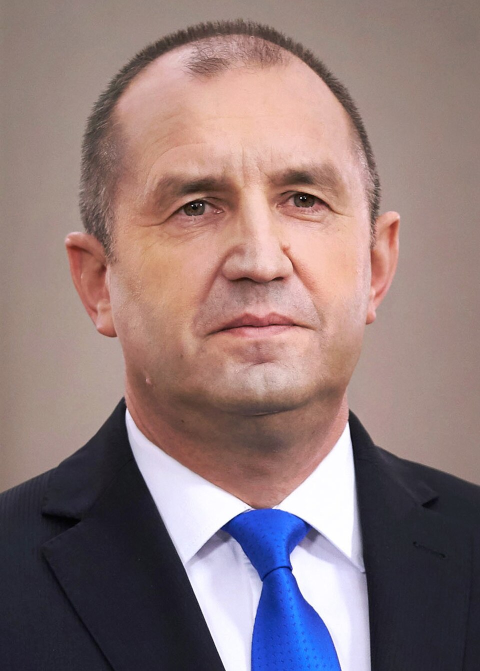 Bulgaaria president Rumen Radev katsetab Euroopa kannatust ja kodumaist toetust