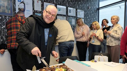 Legendaarne ajakirjanik Raimu Hanson läks pensionile