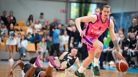 Läti korvpallis suur pöördepööre: seitsekordne meister VEF jäi medalita