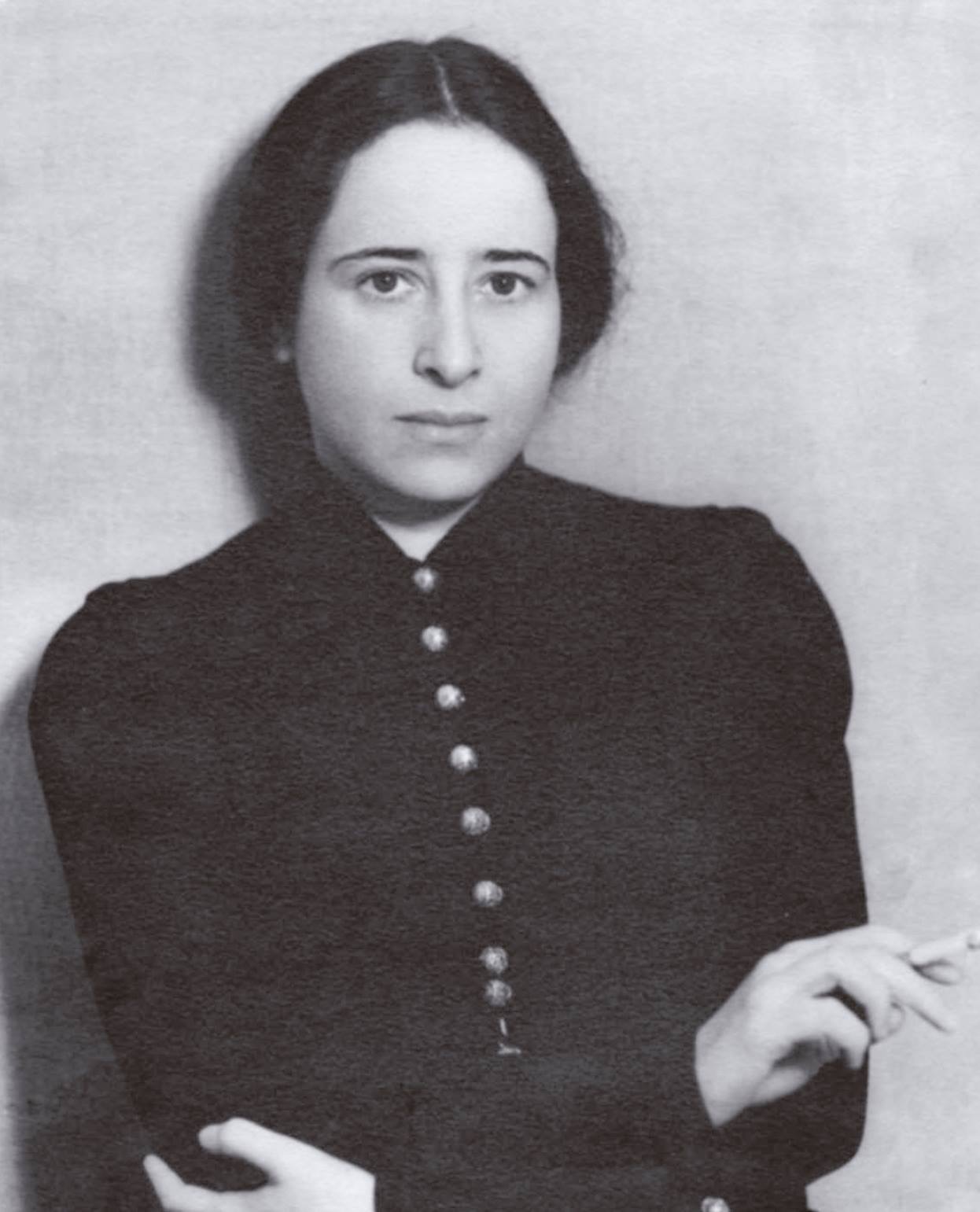 First Russian-language biography of Hannah Arendt published