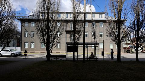 Tartu ülikooli silmakliiniku kunagine hoone jääb ootele