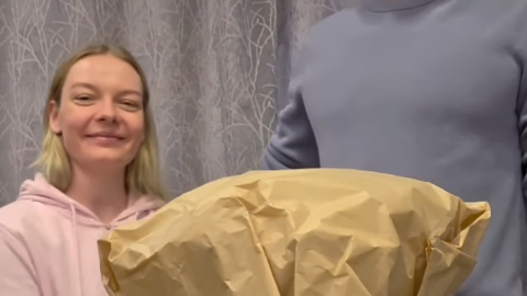 Eesti-Jaapani tiktokerid avaldasid meeleoluka videoga beebi soo