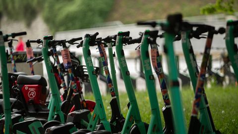 Eestis kehtestatakse renditõukeratastele vanusepiir ja juhiloa nõue