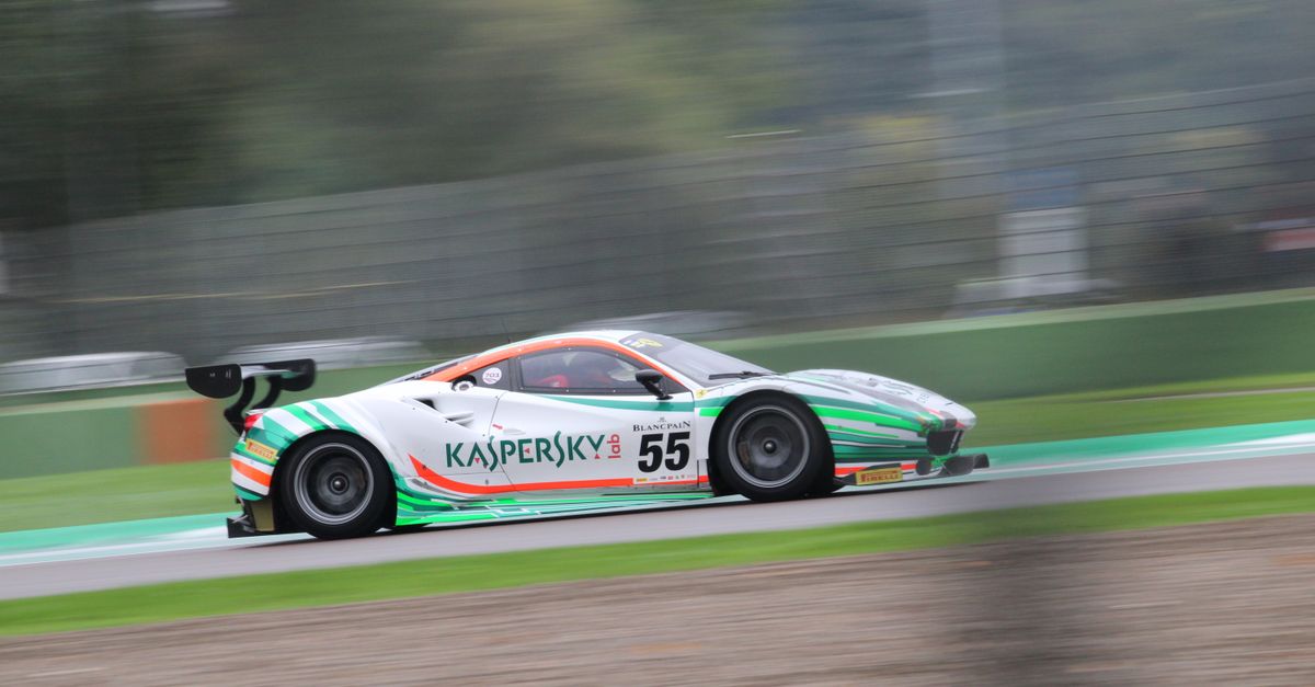Martin Rump debüteeris GT3 klassis Nürburgringil teise kohaga