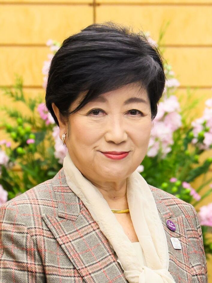 Tokyo linnavalitsus soovitab meestele suveks lühikesi pükse