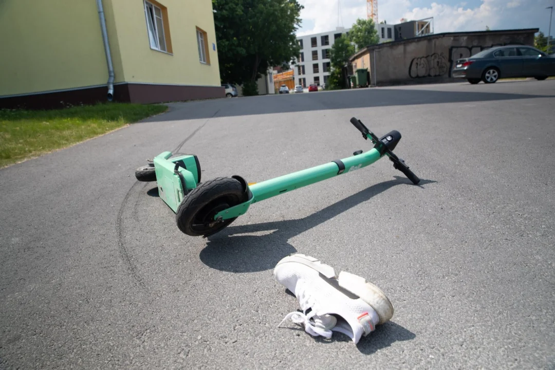 Lapsed eiravad Harjumaal ja Tallinnas elektritõukeratastega sõites kiivrinõuet