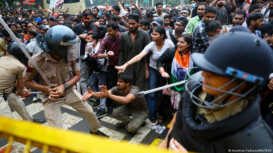 Amnesty raport süüdistab India politseid ülemäärase jõu kasutamises Delhis ja Biharis