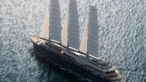 Saint-Nazaire'is ristimine: maailma suurim purjekruiisilaev Orient Express Corinthian