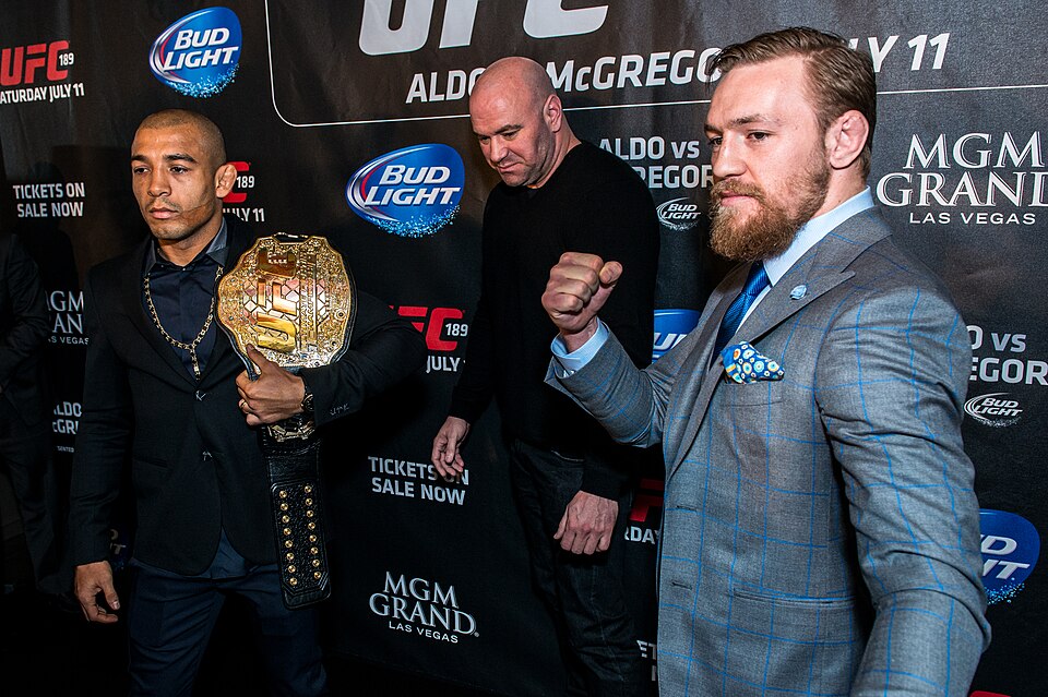МакГрегор вернётся в UFC боем с Холлоуэем в Лас-Вегасе