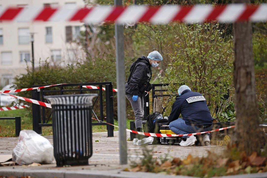 Tulistamised Pariisi äärelinnades Trappes'is ja La Verrière'is: üks hukkunu, viis vigastatut