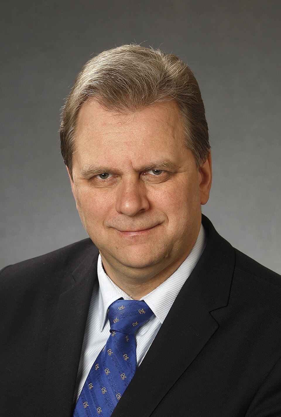 Mugavusdemokraatia pankrot: Andres Herkel analüüsib heaoluühiskonna paradoksi