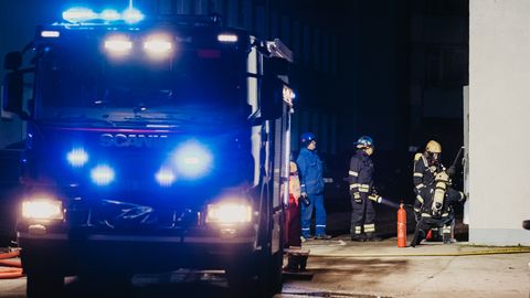 Harku vallas tootmishoone põles, päästjad reageerisid suurte jõududega