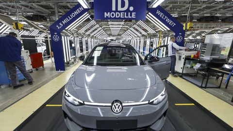 Volkswagen kärbib tootmist miljoni auto võrra