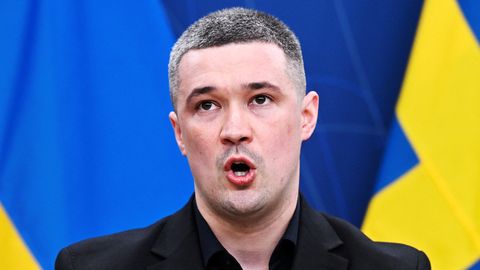 Ukraina kaitseminister Rootsis Ukraina abistamiseks läbirääkimiste pidamas