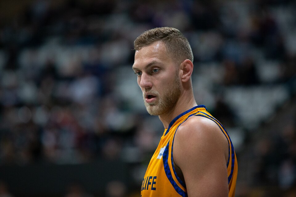 Eesti korvpallur Siim-Sander Vene liitus Itaalia kõrgliigaklubiga Derthona Basket