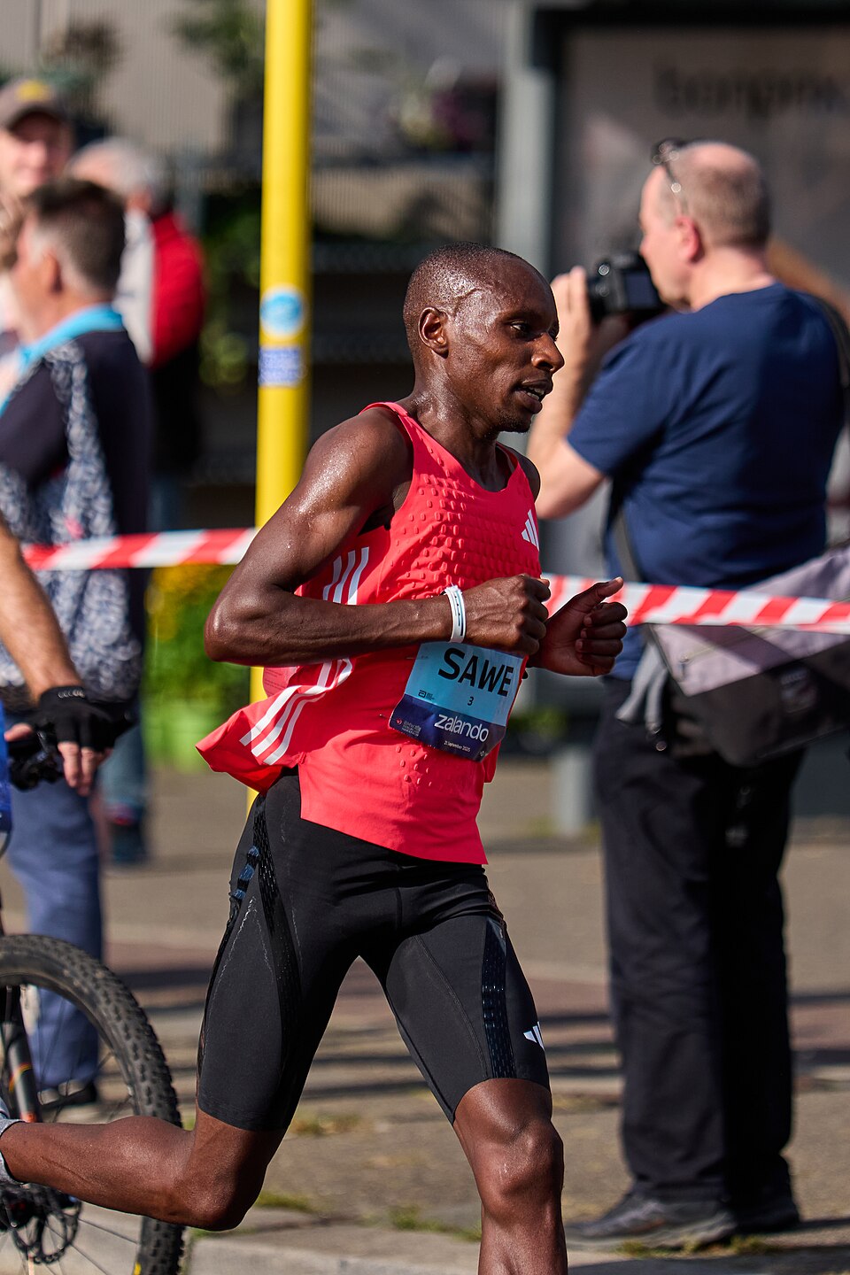 Sawe murrab ajaloolise maratoni rekordi Londonis