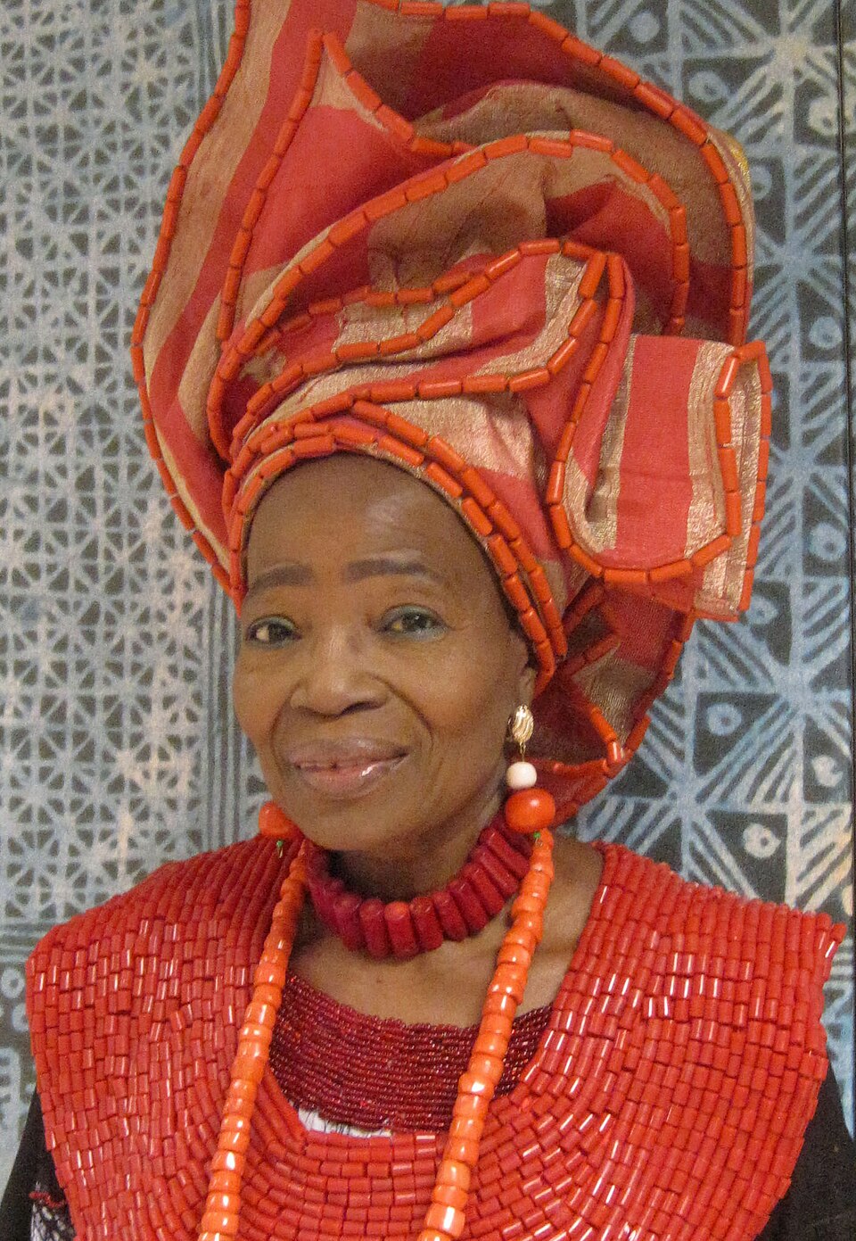 Nigeeria kunstnik Nike Davies-Okundaye rajas keerulistest oludest kunstide impeeriumi