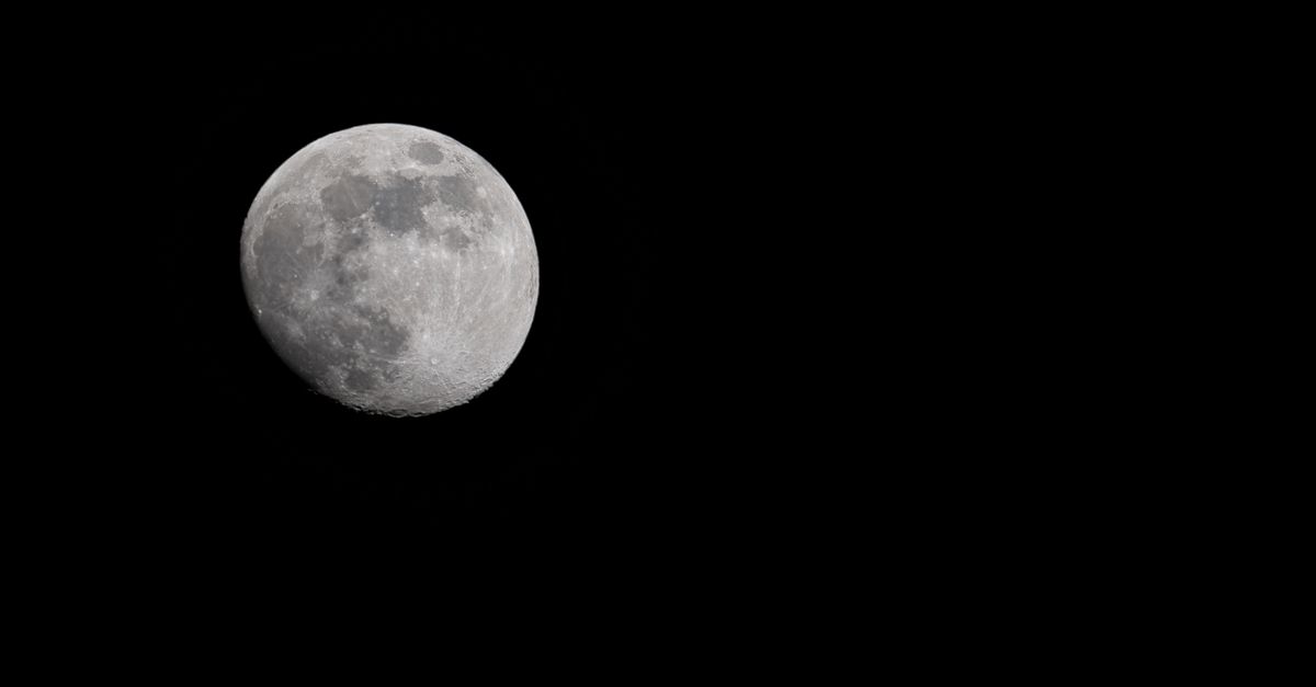 Artemis II astronaudid saatsid Maale hämmastava kuu pildimaterjali