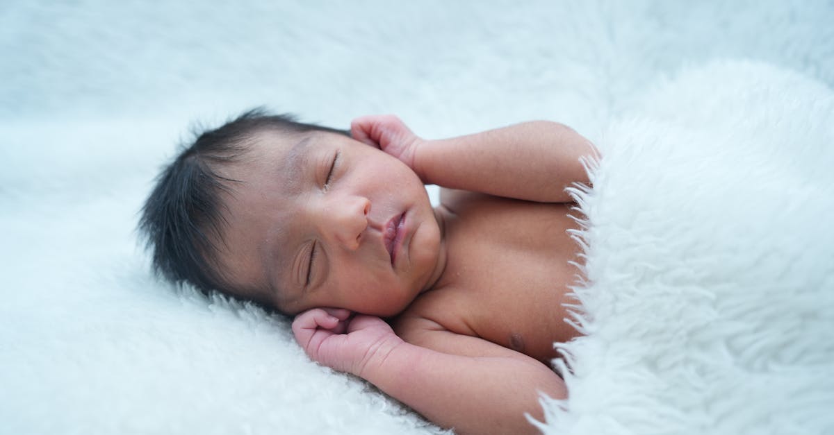 UK baby-sleep industry faces scrutiny over NHS guideline breaches