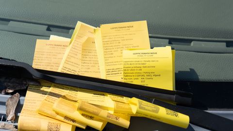 Man tried to dispute a 45 parking fine and get away with 4