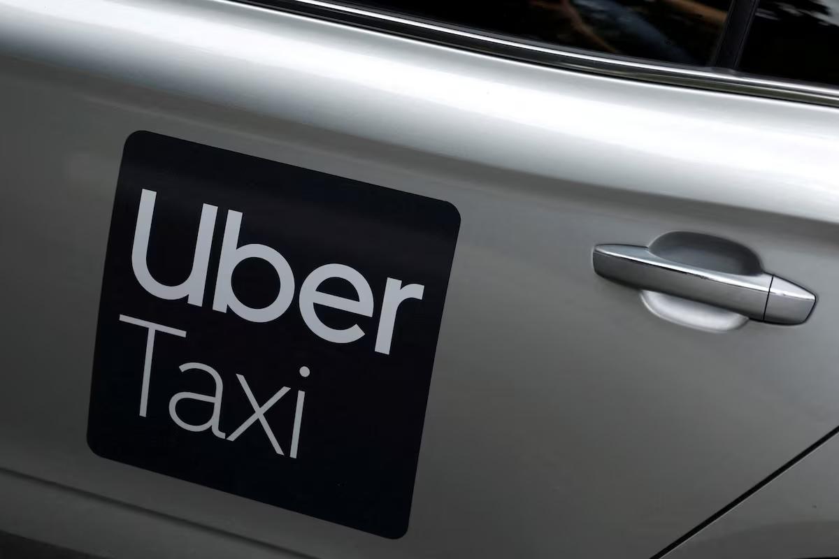 Uberi autojuhid kaebasid Amsterdamis kohtusse ettevõtte algoritmipõhise hinnastamise