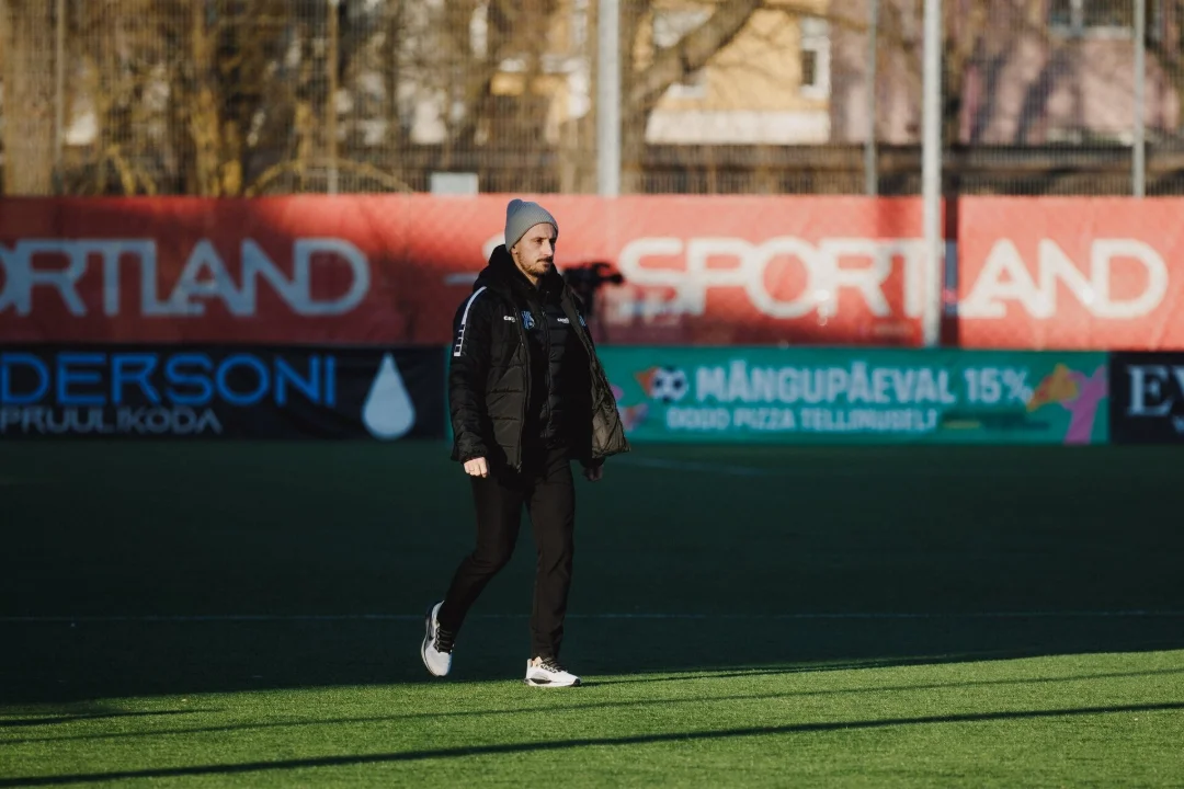 FK Liepaja vallandas Liepajas Eesti jalgpallitreeneri Vladimir Vassiljevi