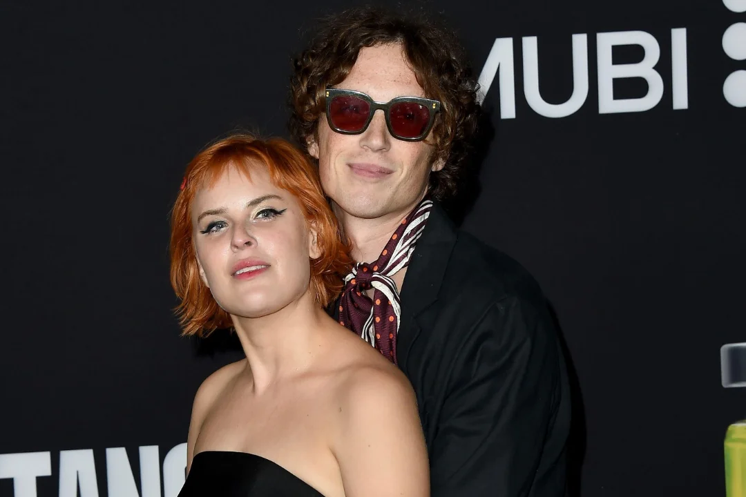 Sun Valleys abiellus Tallulah Willis: pruutkleidi taga on Balenciaga moemaja