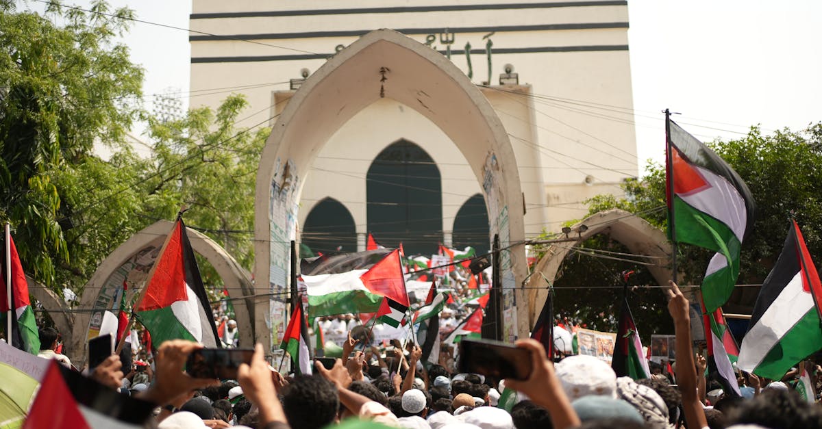 Palestinians Vote in West Bank and Gaza Local Elections