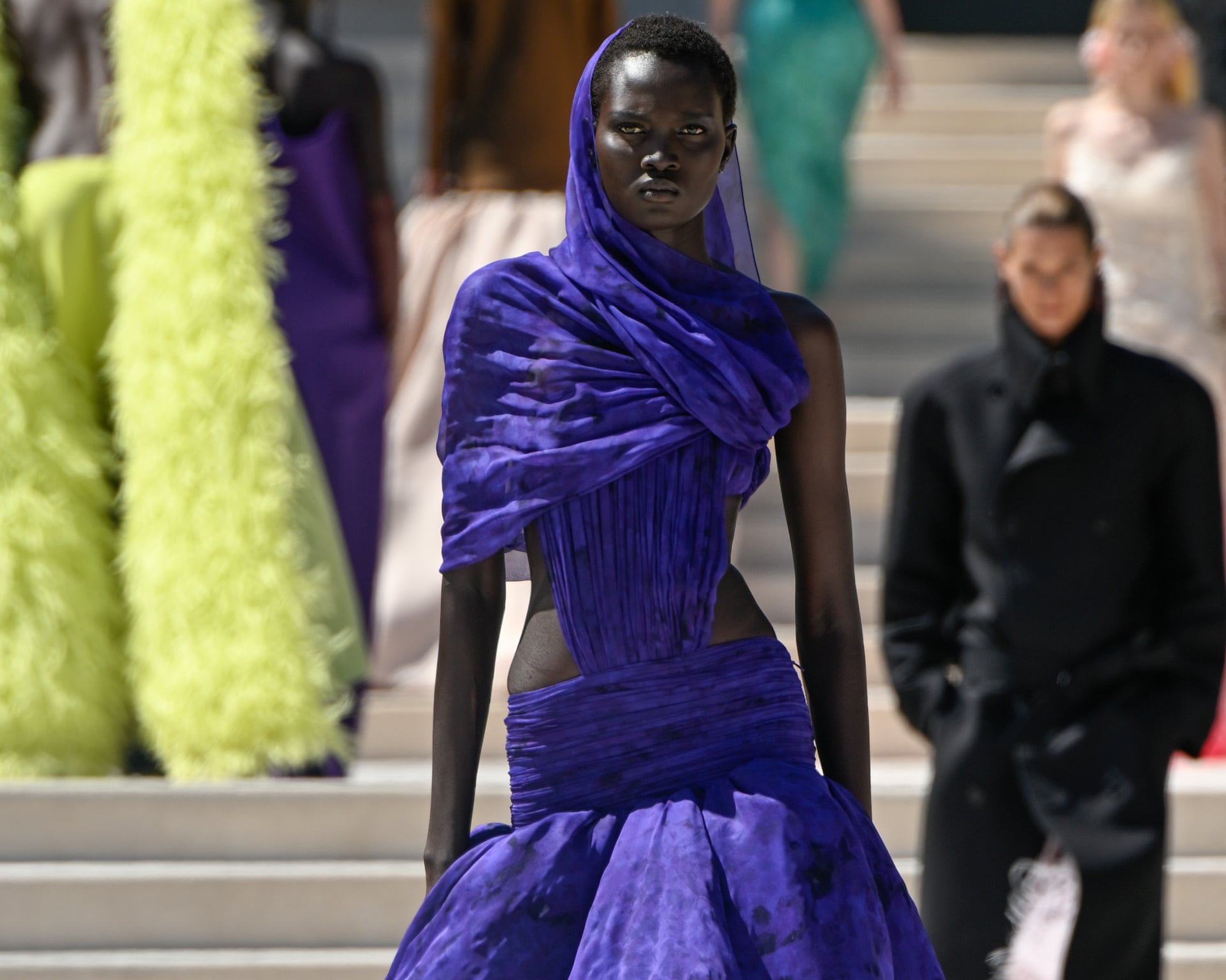 Pierpaolo Piccioli tõi Balenciagasse värvid ja oma nägemuse