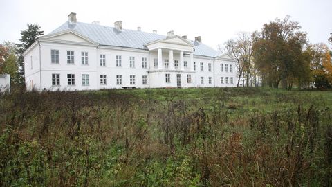Restored Estonian Manor Houses: Whose Story Are We Really Telling?
