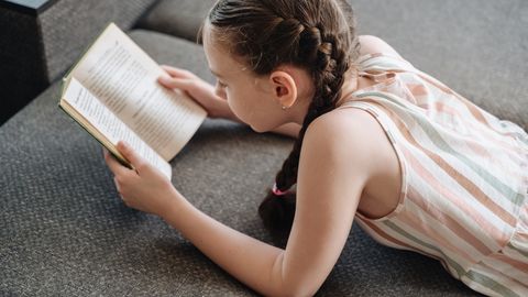 Erotic romance novels captivate more and more teenagers