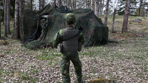 Rootsi valmistab sõjaväge sõjavangide käitlemiseks