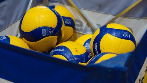 Rahvusvaheline võrkpalliliit lubab Valgevenale tagasikäigu, Eesti alaliit seisab otsuse ees