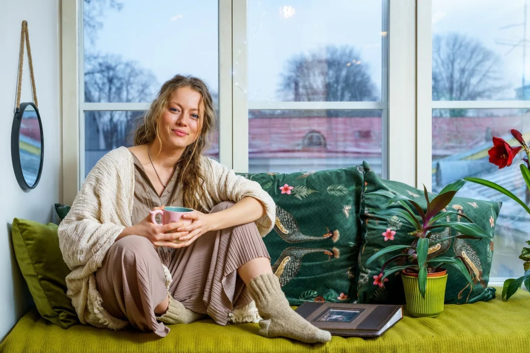 Näitleja Henessi Schmidt taastab Halliku külas vana koolimaja kogukonnakeskusena