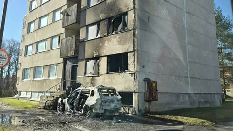 Põltsamaal põles parkimisplatsil olnud BMW maastur