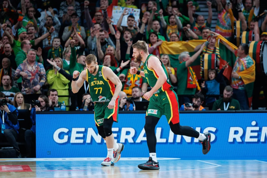 Leedu B-koondis alistas Jonavas USA ülikoolimeeskonna Arizona Wildcats