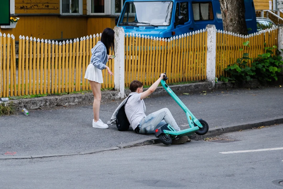 Eesti Patsientide Liit nõuab karmimaid reegleid elektritõukeratastele üle Eesti