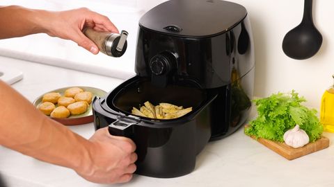 Safety expert warns: these mistakes make home air fryers a fire hazard