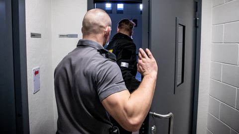 Tallinna vangla endine valvur varjas kohtult 112 000-eurost riigihüvitist