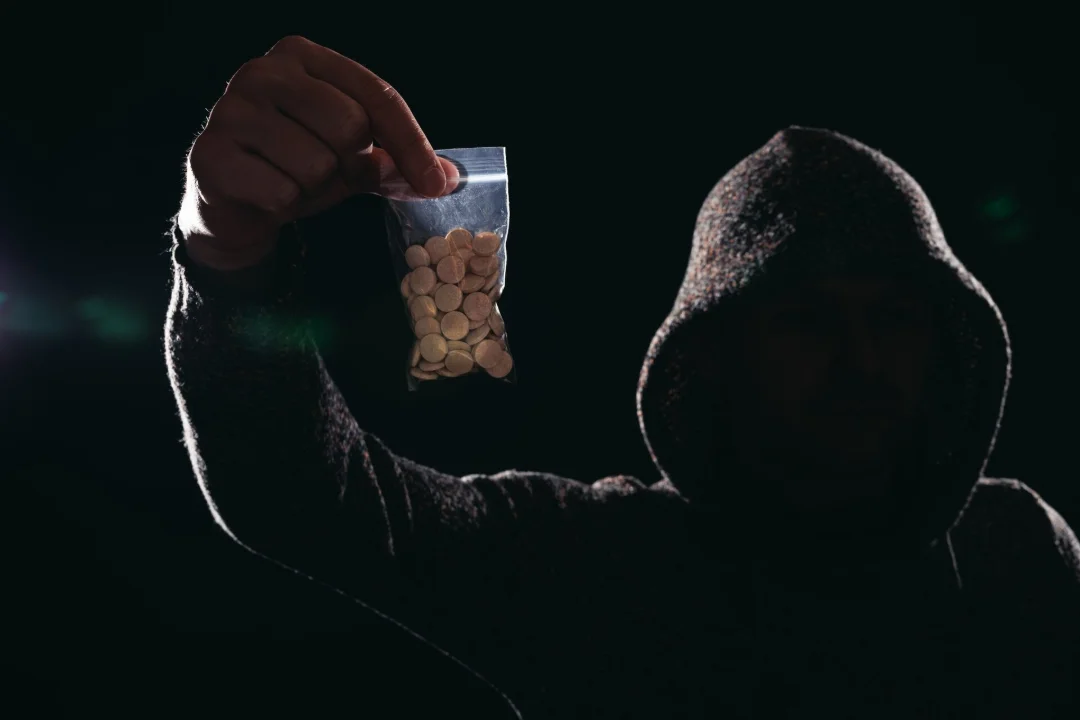 Alaealiste narkotarbimine Eesti kaubanduskeskustes: sagenesid krambihood ja noarünnakud