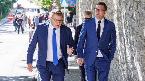 Kõrgemad ametnikud saavad aprillist märkimisväärse palgatõusu