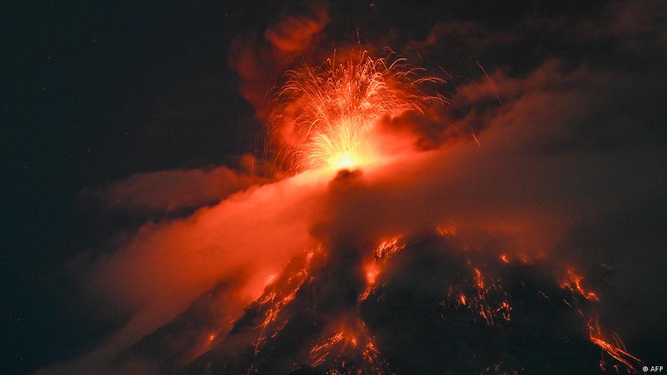 Guatemala Fuego-vulkaani purse sundis lähedalasuvate linnade elanikke evakueeruma