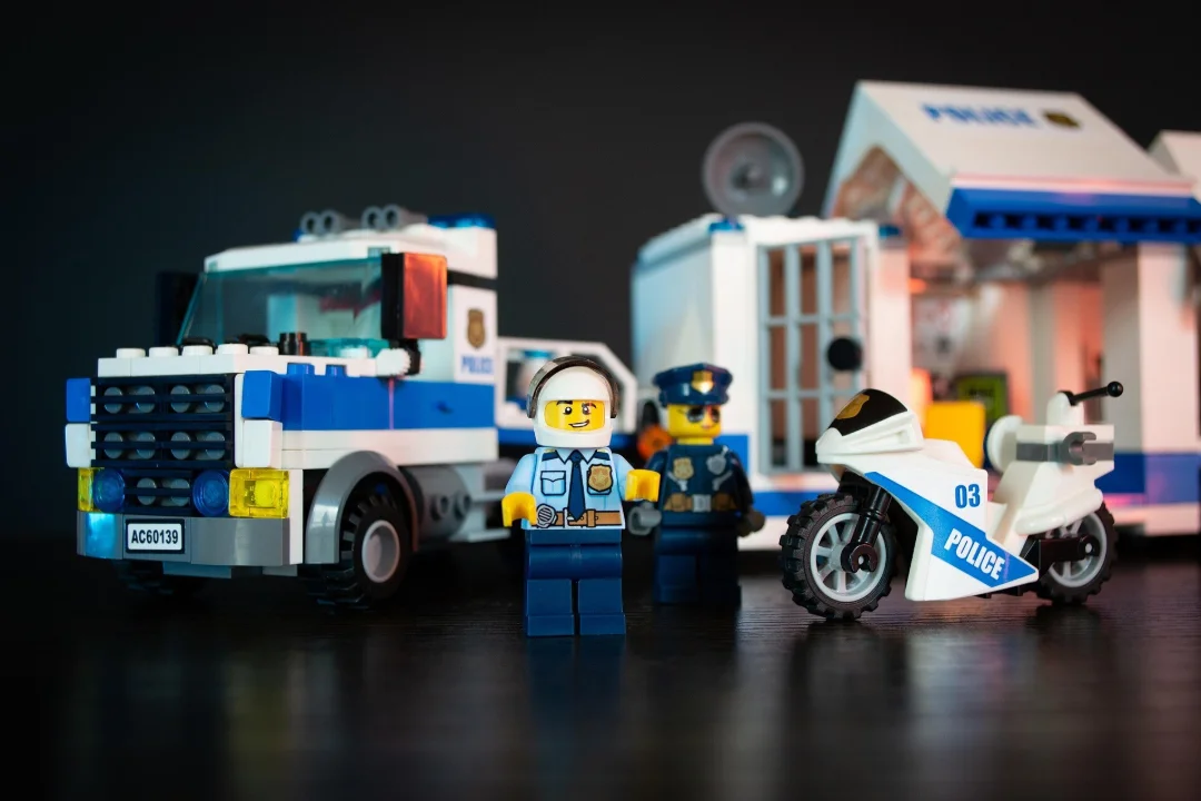 Stolen Lego collection and the "Mormon mafia": an absurd saga from the US