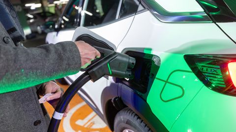 Elektriautode müük Euroopas kasvas märtsil poole võrra